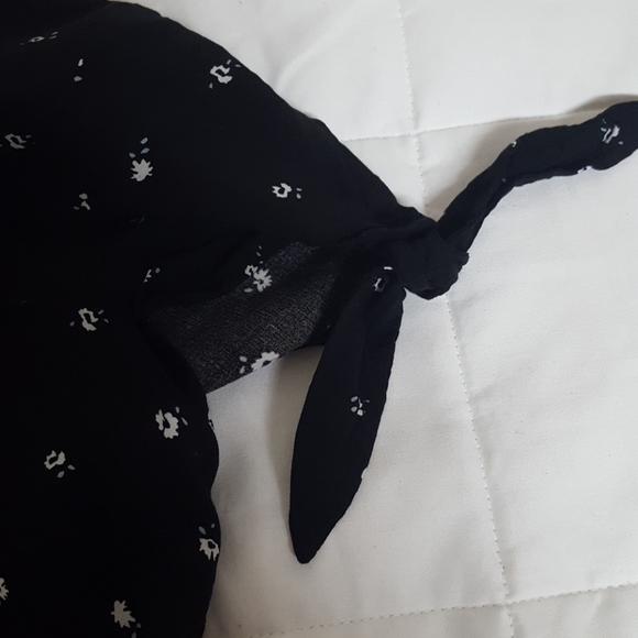 Black Dress - Picture 2 of 4